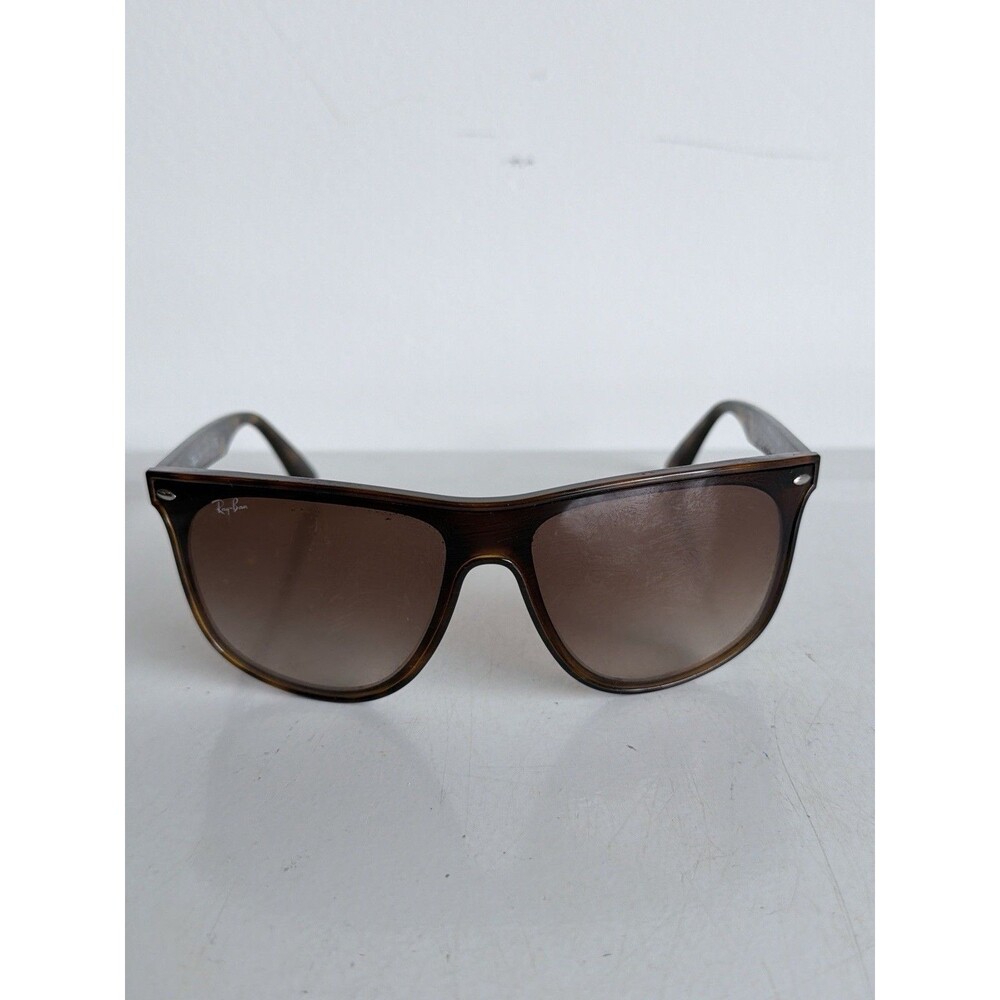 Ray-Ban Pre-Owned Sunglasses 4219